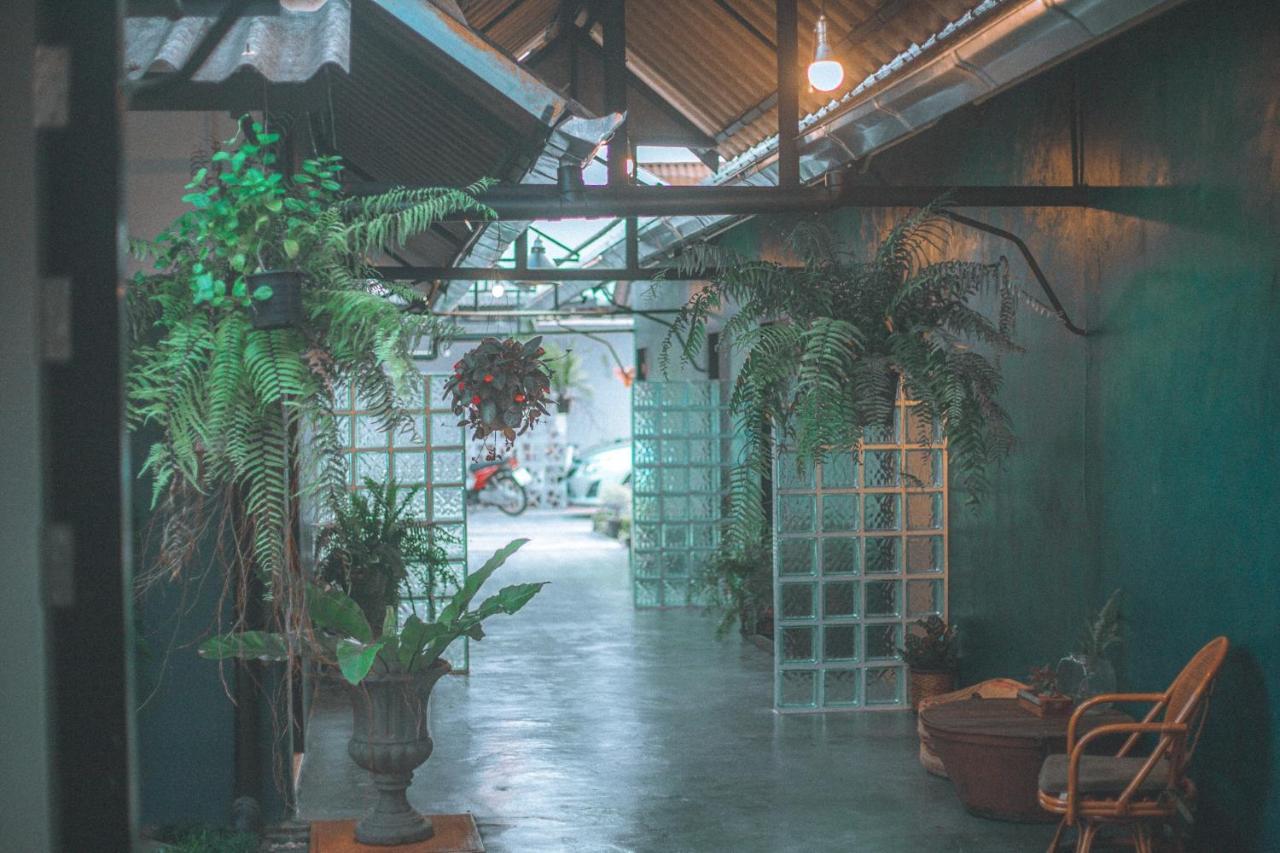 Baannokhook Home&Cafe Szuratthani Kültér fotó